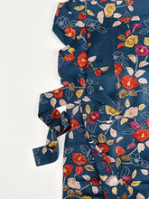 画像をギャラリービューアに読み込む, 紗綾型地紋に椿模様【長丈シュッケニ・丈91㎝】