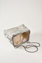 画像をギャラリービューアに読み込む, 唐草織模様銀糸【大】