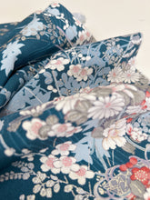 画像をギャラリービューアに読み込む, 濃い深縹菊扇花尽くし模様金彩銀彩【サイドギャザーワンピース】