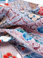 画像をギャラリービューアに読み込む, 吉祥草花模様尽くし【ブラウス】