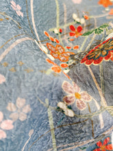 画像をギャラリービューアに読み込む, 華の膨れ織り菊花模様【ブラウス】