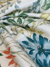 画像をギャラリービューアに読み込む, 霧吹き地紋に格子線花草模様【ティアード】