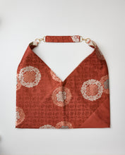 画像をギャラリービューアに読み込む, 華四菱唐花草模様【あずま型 大】