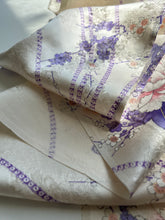 画像をギャラリービューアに読み込む, 花地紋に籠牡丹花模様・金彩【長】