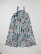 画像をギャラリービューアに読み込む, 糊ちらし地に暈し花蝶模様【サイドギャザーワンピース】