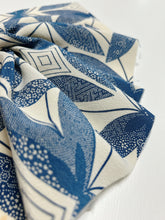 画像をギャラリービューアに読み込む, 幾何学蝶模様縮緬【サイドギャザーワンピース】