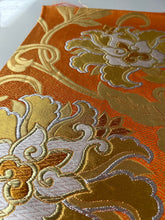 画像をギャラリービューアに読み込む, 【あずま型 中】唐織更紗花模様