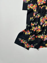 画像をギャラリービューアに読み込む, 縞花並び模様【六つ釦】