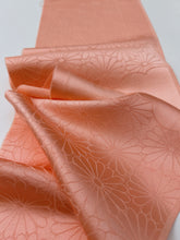 画像をギャラリービューアに読み込む, 菊尽くし地紋模様【六つ釦】