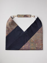 画像をギャラリービューアに読み込む, 更紗に唐花・花鳥模様引箔【あずま型 大】上物