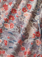 画像をギャラリービューアに読み込む, 水彩風椿楓松模様【絹】
