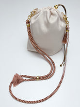 画像をギャラリービューアに読み込む, 絹鼠【ケニ巾着】