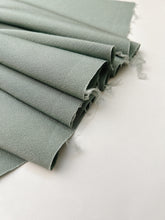 画像をギャラリービューアに読み込む, 青白橡色無地【六つ釦】