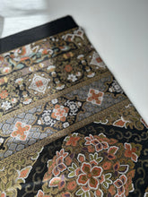 画像をギャラリービューアに読み込む, 【あずま型 中】菱華尽くしに花鳥模様刺繍・金糸