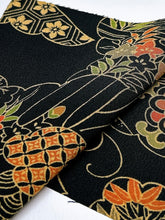 画像をギャラリービューアに読み込む, 蝶に花尽くし模様【シュッケニ】