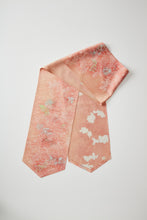 画像をギャラリービューアに読み込む, 【特長】総華地紋に手描き草花模様暈し染