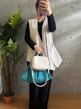 画像をギャラリービューアに読み込む, 浅葱色【ケニあずま中】