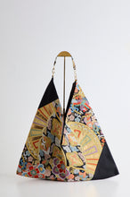 画像をギャラリービューアに読み込む, 唐織正倉院鳳凰・源氏車模様【あずま型 大】上物