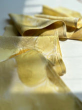 画像をギャラリービューアに読み込む, 花総織り出し地紋に水彩風暈し染【長】