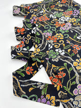 画像をギャラリービューアに読み込む, 花唐草模様に金彩縁【長丈シュッケニ・丈91㎝】