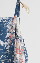 画像をギャラリービューアに読み込む, 濃い深縹菊扇花尽くし模様金彩銀彩【サイドギャザーワンピース】