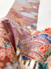 画像をギャラリービューアに読み込む, 金彩花模様に古典尽くし【四つ釦】