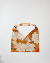 画像をギャラリービューアに読み込む, 牡丹織り模様【あずま型 中】