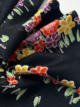 画像をギャラリービューアに読み込む, 縞花並び模様【六つ釦】