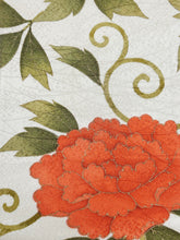 画像をギャラリービューアに読み込む, 牡丹唐草花模様・金彩縁【ブラウス】