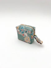 画像をギャラリービューアに読み込む, 暈し抽象花模様【中】