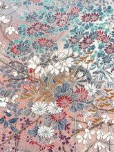 画像をギャラリービューアに読み込む, 花車に鳥草花暈し模様・縮緬