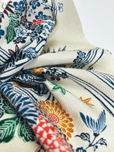 画像をギャラリービューアに読み込む, 流水に草花型染【サイドギャザーワンピース】