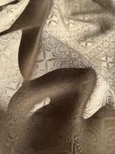 画像をギャラリービューアに読み込む, 白橡色【ケニあずま中】