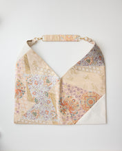 画像をギャラリービューアに読み込む, 唐織正倉院向かい鳥華模様【あずま型 大】