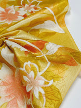 画像をギャラリービューアに読み込む, 抽象絵地紋に草花模様金彩【サイドギャザーワンピース】