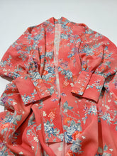画像をギャラリービューアに読み込む, 唐紅色の花尽くし模様【六つ釦】