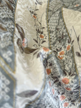 画像をギャラリービューアに読み込む, 菊尽くし地紋に花籠金彩模様【ティアード】