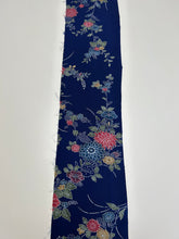 画像をギャラリービューアに読み込む, 椿に菊草花模様【サイドギャザーワンピース】