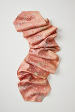 画像をギャラリービューアに読み込む, 【特長】総華地紋に手描き草花模様暈し染