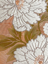 画像をギャラリービューアに読み込む, 牡丹織り模様【あずま型 中】