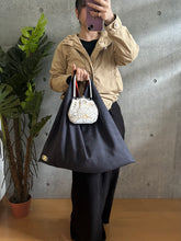 画像をギャラリービューアに読み込む, 炭黒色【ケニあずま大】