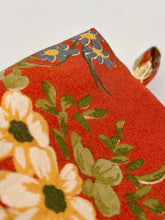 画像をギャラリービューアに読み込む, 斑点地紋に洋画風花模様【中】