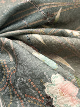 画像をギャラリービューアに読み込む, のり散らし地紋に古典錆浅葱色暈し【四つ釦】