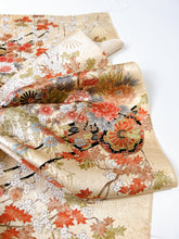 画像をギャラリービューアに読み込む, 【特長】扇面金通し地紋に花車模様