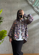 画像をギャラリービューアに読み込む, ろうけつ染草花模様【ブラウス】