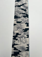 画像をギャラリービューアに読み込む, 雲取り吉祥花模様紬【長丈シュッケニ】