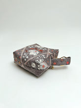 画像をギャラリービューアに読み込む, 籠目地紋に辻ヶ花模様【中】