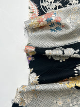 画像をギャラリービューアに読み込む, 草花丸華模様変わり波地紋【六つ釦】