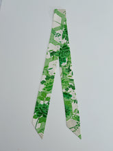 画像をギャラリービューアに読み込む, 亀甲模様に牡丹・金彩青海波模様【特短】