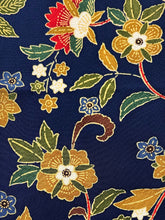 画像をギャラリービューアに読み込む, 変わり華に桔梗唐草絵模様【S】